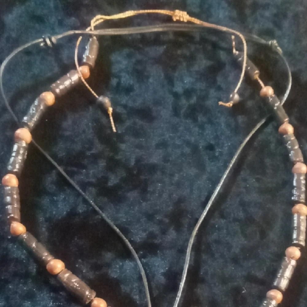 Men's 24 To 28 In L. Brown and Black stone Seed Beaded Slide Necklaces 2